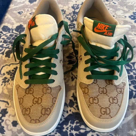 Nike sneakers size 9 Gucci print. Beautiful, stylish and so comfortable. - Picture 5 of 7